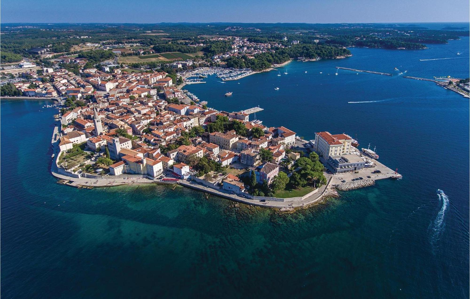 1 Bedroom Beautiful Apartment In Poreč Exteriör bild